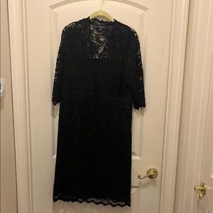 Karen Kane Black Midi Dress with Elegant Design